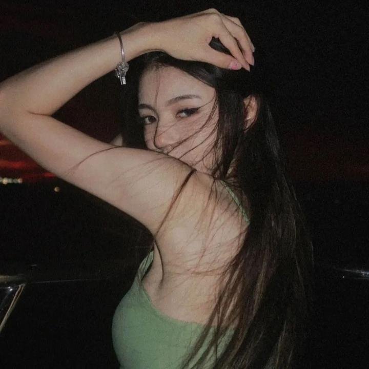 穿到虐文后，金牌律师杀疯了